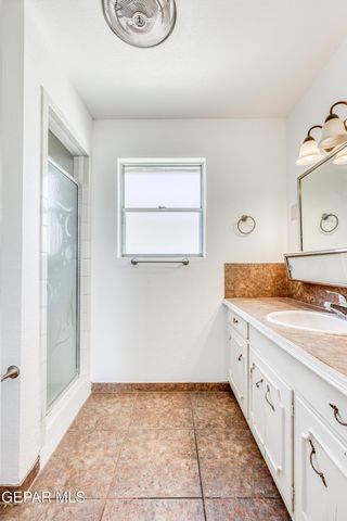 1716 LAZY, El Paso, TX 79902