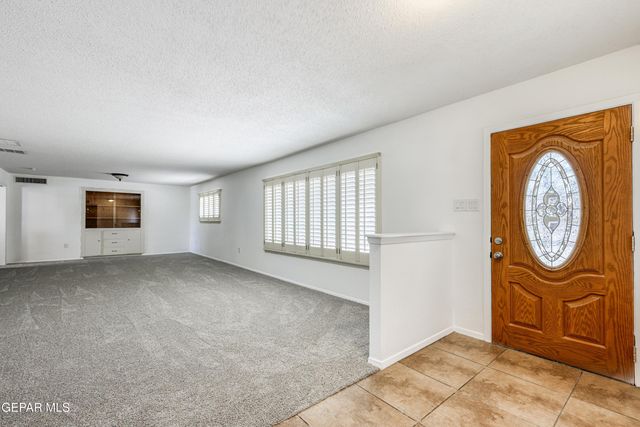 1716 LAZY, El Paso, TX 79902