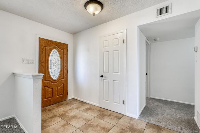 1716 LAZY, El Paso, TX 79902