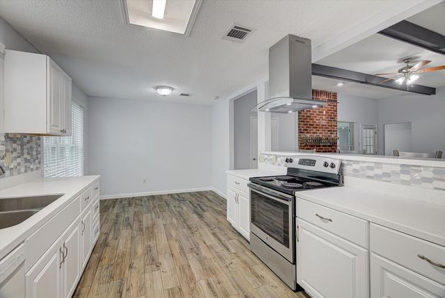 17306 Huntersglen Circle, Humble, TX 77396