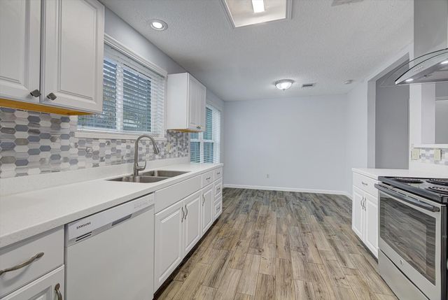 17306 Huntersglen Circle, Humble, TX 77396