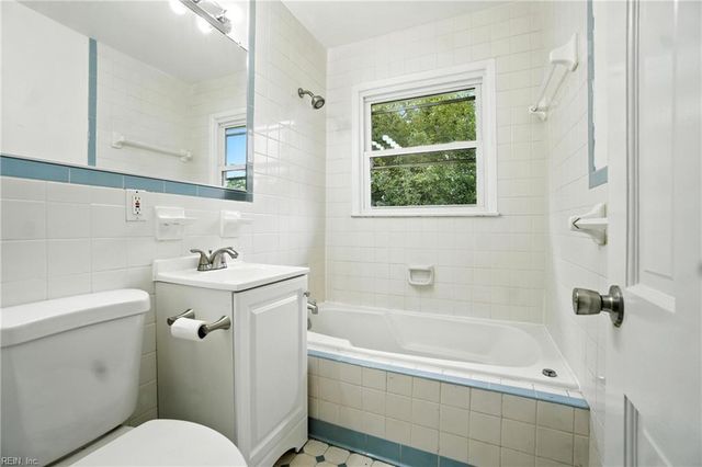 3 Ross CT, Portsmouth, VA 23701
