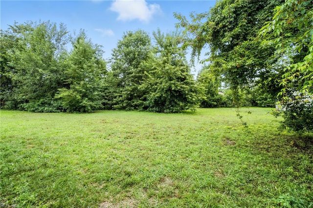 3 Ross CT, Portsmouth, VA 23701