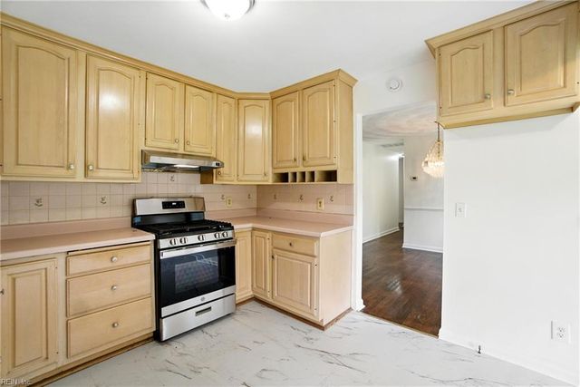 3 Ross CT, Portsmouth, VA 23701