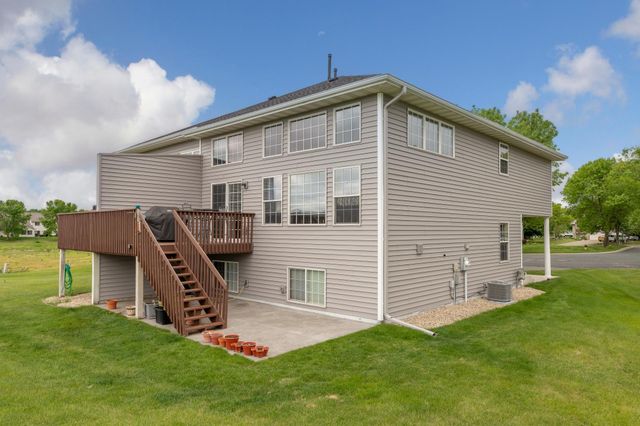 2395 Alysheba Court, Shakopee, MN 55379