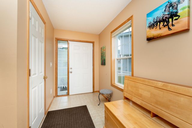 2395 Alysheba Court, Shakopee, MN 55379