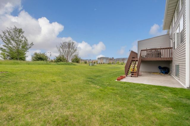 2395 Alysheba Court, Shakopee, MN 55379