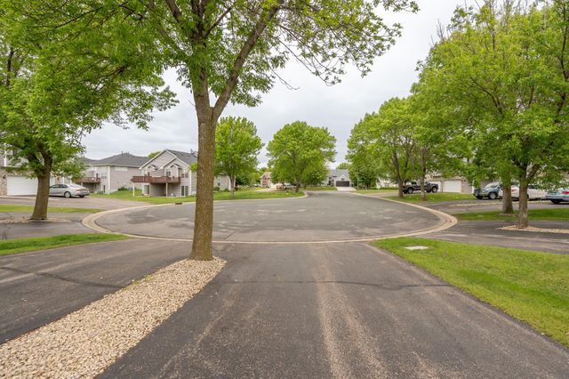 2395 Alysheba Court, Shakopee, MN 55379