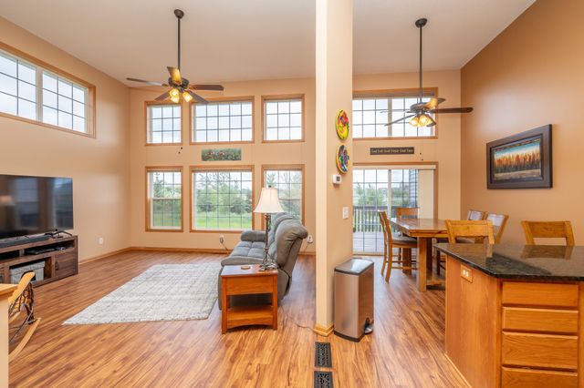 2395 Alysheba Court, Shakopee, MN 55379
