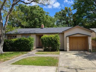 2211 BAYVIEW Road, Jacksonville, FL 32210
