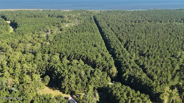 400 4 H Road, Beaufort, NC 28516