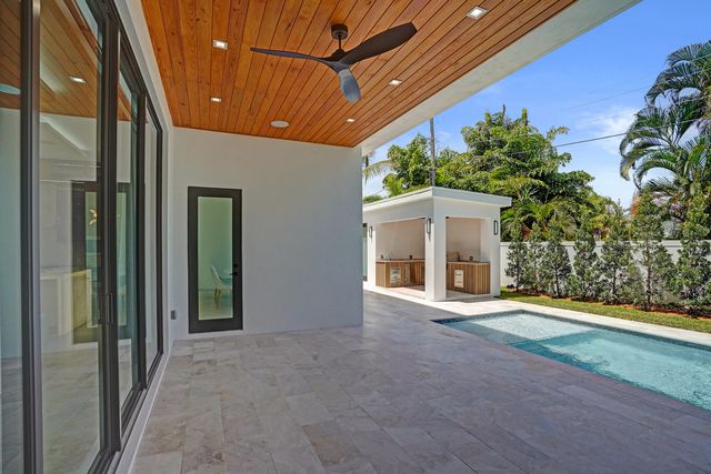 365 NE 3rd Street, Boca Raton, FL 33432