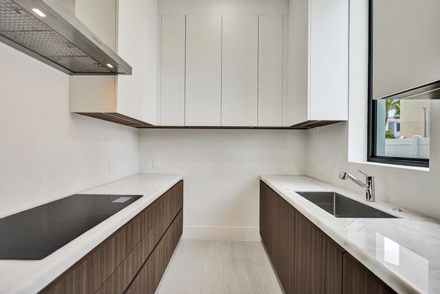 365 NE 3rd Street, Boca Raton, FL 33432