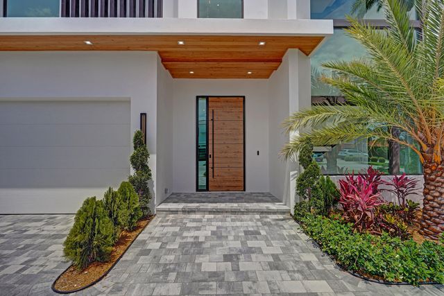 365 NE 3rd Street, Boca Raton, FL 33432