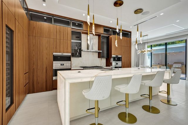 365 NE 3rd Street, Boca Raton, FL 33432