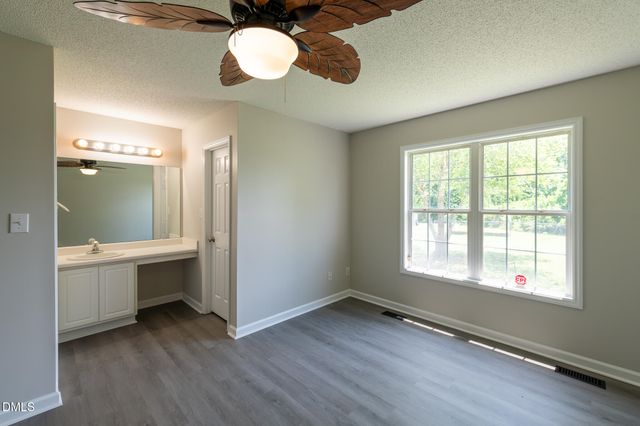 26 Weatherspoon Lane, Smithfield, NC 27577