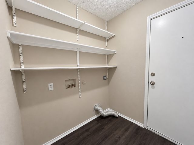4604 Cool Ridge Court, Fort Worth, TX 76133