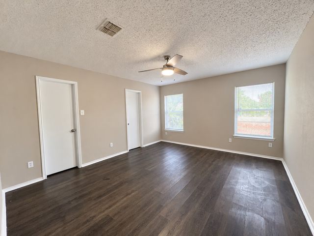 4604 Cool Ridge Court, Fort Worth, TX 76133