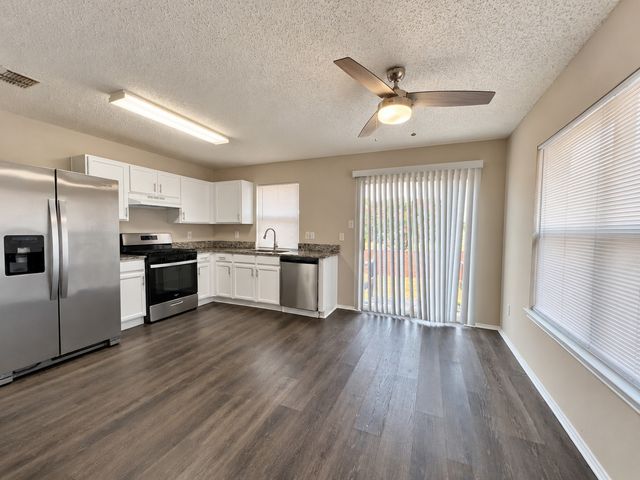 4604 Cool Ridge Court, Fort Worth, TX 76133