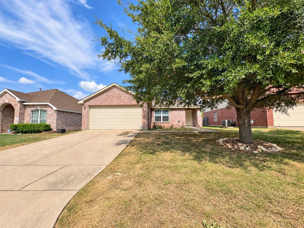 4604 Cool Ridge Court, Fort Worth, TX 76133