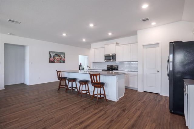 108 Red Buckeye ST, Hutto, TX 78634