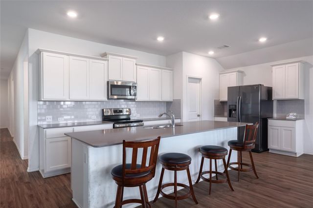 108 Red Buckeye ST, Hutto, TX 78634