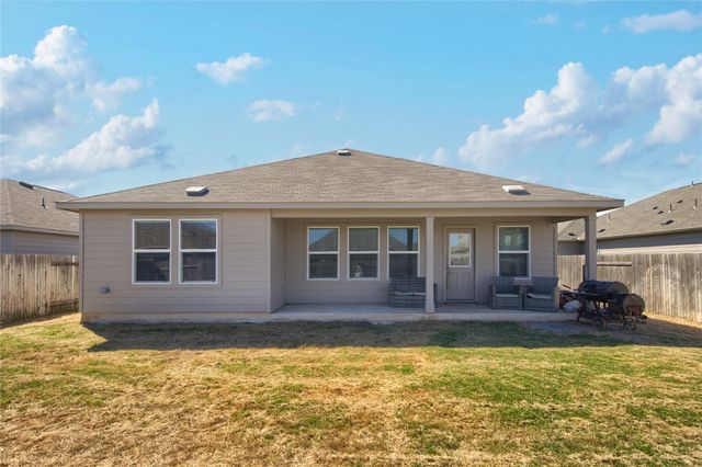 108 Red Buckeye ST, Hutto, TX 78634