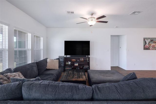 108 Red Buckeye ST, Hutto, TX 78634