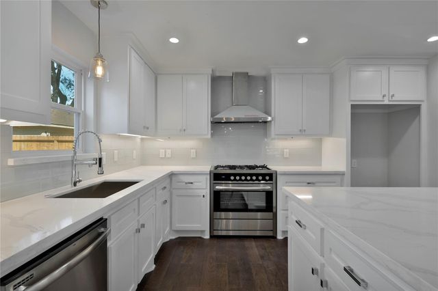 1026 Richelieu Lane, Houston, TX 77018