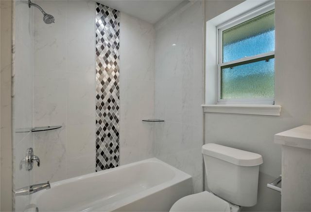 1026 Richelieu Lane, Houston, TX 77018