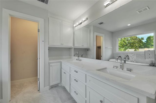 1026 Richelieu Lane, Houston, TX 77018