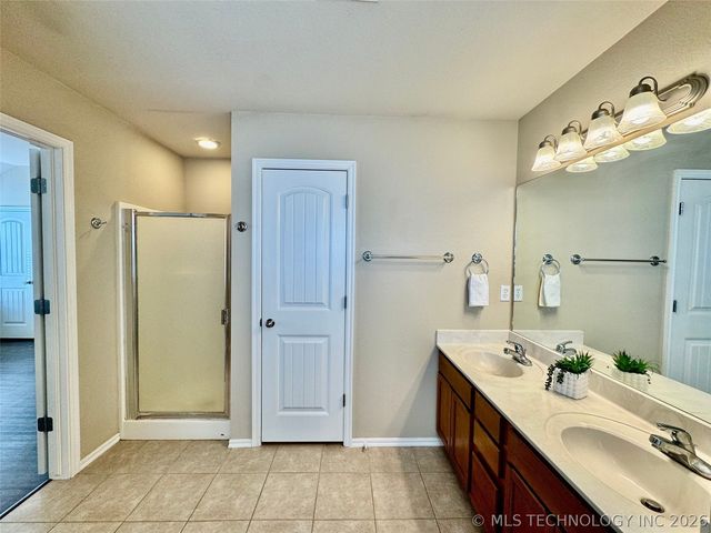 10724 N 146th East Avenue, Owasso, OK 74055