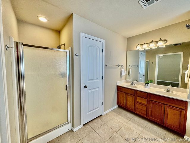 10724 N 146th East Avenue, Owasso, OK 74055