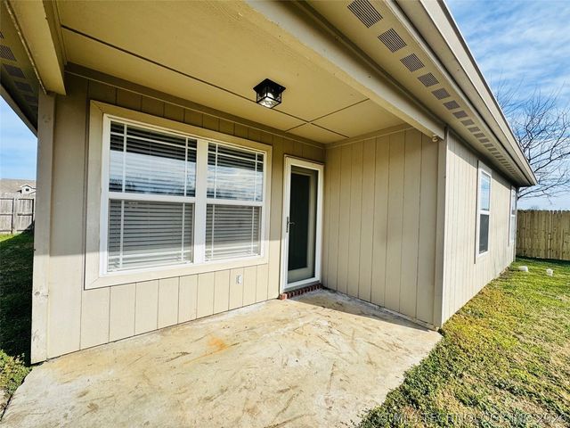 10724 N 146th East Avenue, Owasso, OK 74055