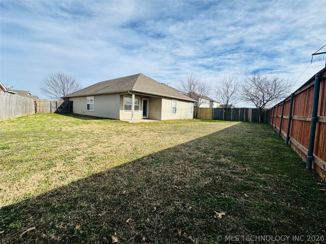 10724 N 146th East Avenue, Owasso, OK 74055