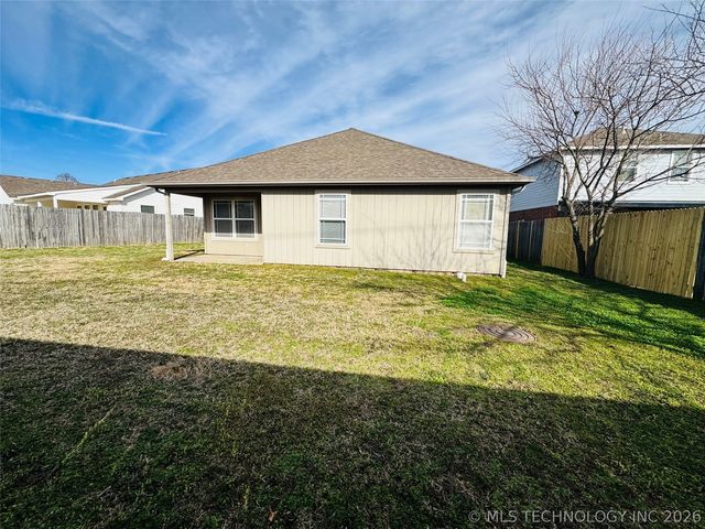 10724 N 146th East Avenue, Owasso, OK 74055