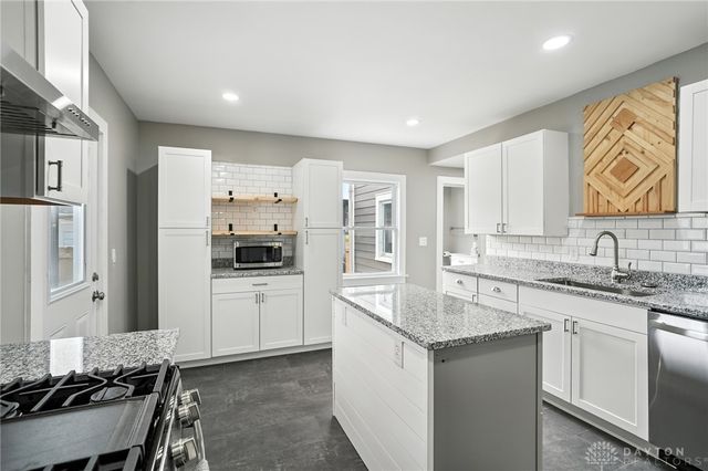 2226 E High Street, Springfield, OH 45505