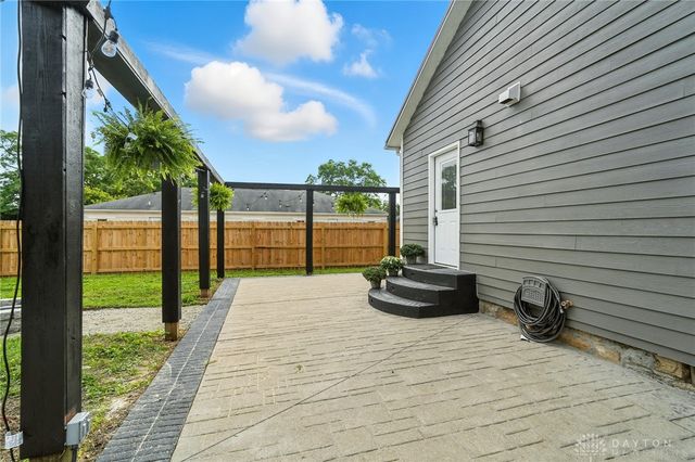 2226 E High Street, Springfield, OH 45505