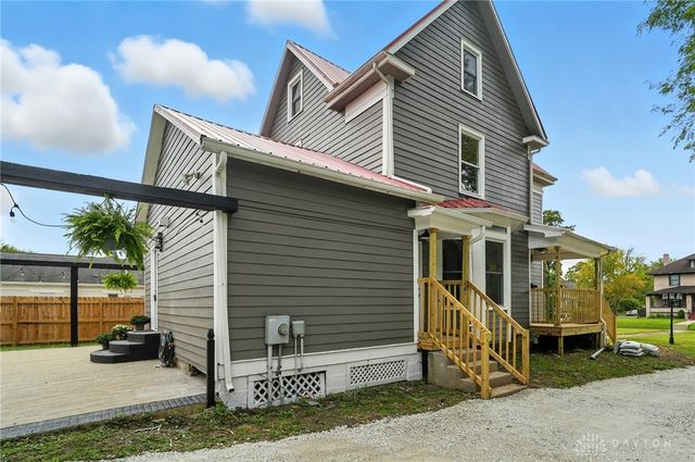 2226 E High Street, Springfield, OH 45505