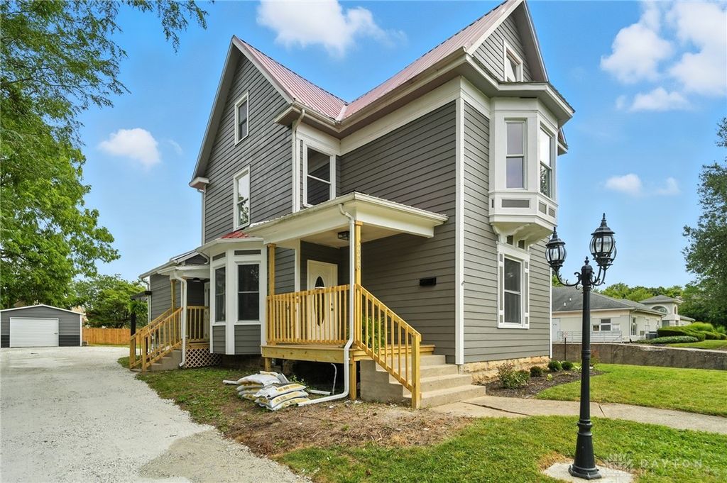 2226 E High Street, Springfield, OH 45505