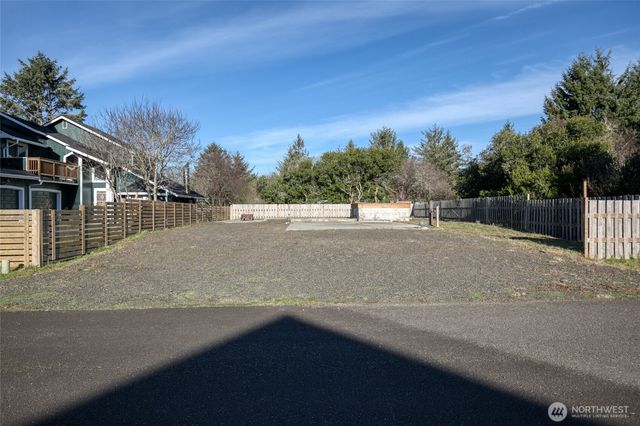 834 Whale Court SW, Ocean Shores, WA 98569