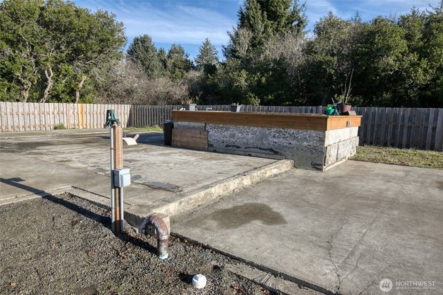 834 Whale Court SW, Ocean Shores, WA 98569