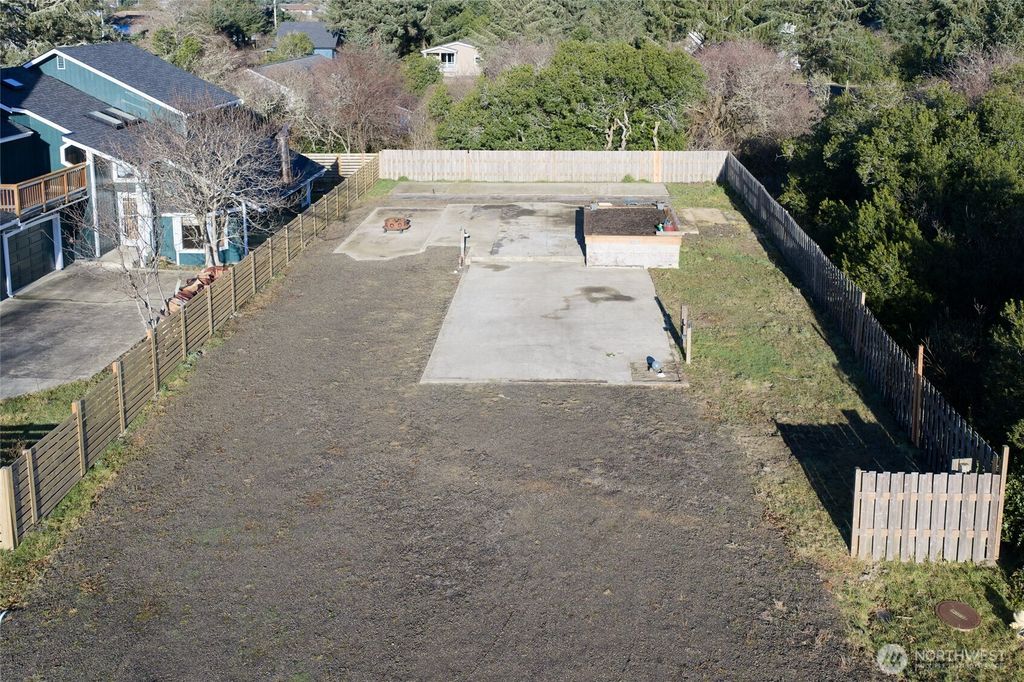 834 Whale Court SW, Ocean Shores, WA 98569