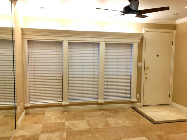 2100 Tanglewilde Street 537, Houston, TX 77063