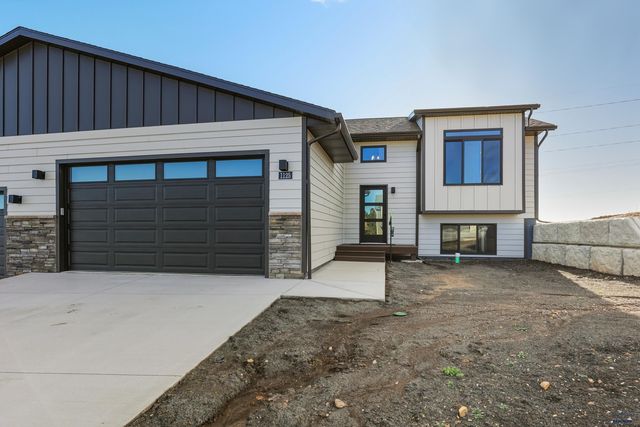 1125 PINNACLE CT, Rapid City, SD 57701