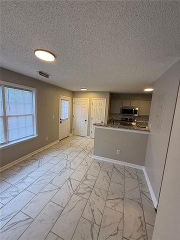 1607 Hallmark Hills Drive, Griffin, GA 30223