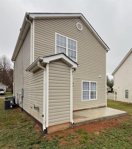 1607 Hallmark Hills Drive, Griffin, GA 30223