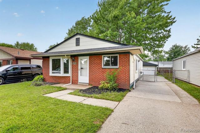 33484 Krauter Street, Westland, MI 48185