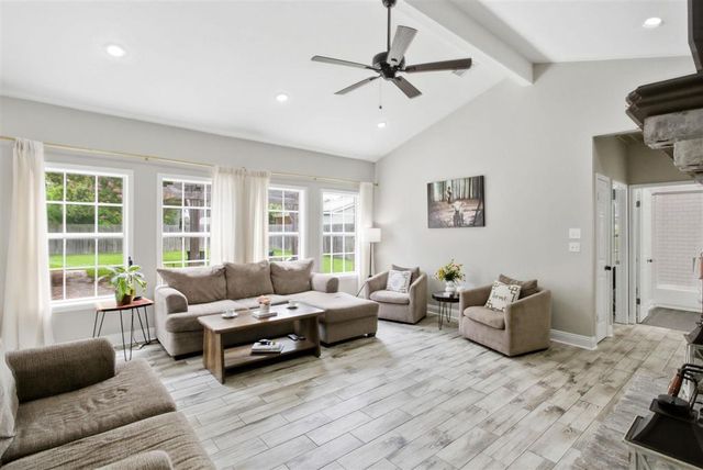 4020 Cappy Drive, Lake Charles, LA 70605