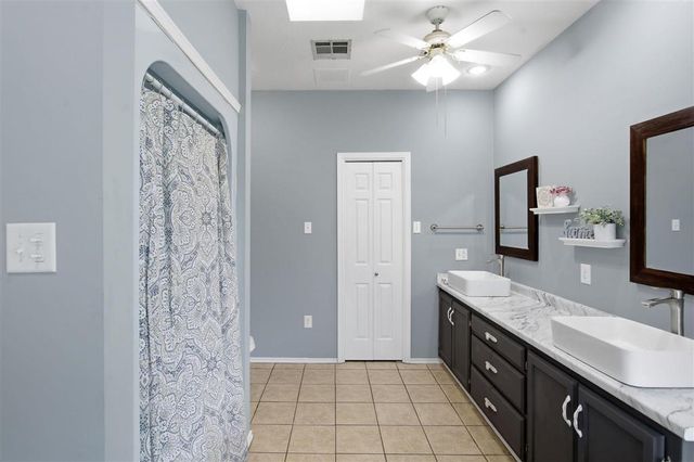 4020 Cappy Drive, Lake Charles, LA 70605